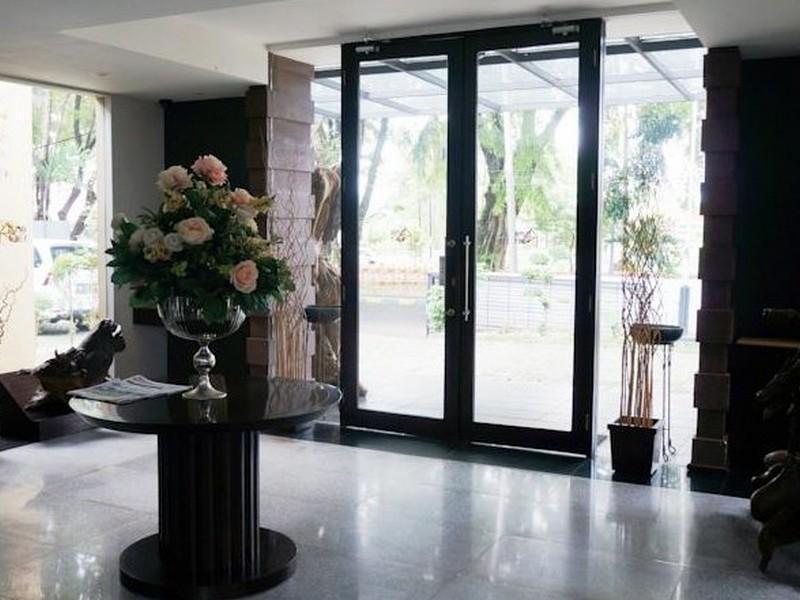 פדאנג Rumah Nenek Hotel And Restaurant מראה חיצוני תמונה