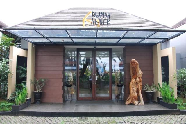 פדאנג Rumah Nenek Hotel And Restaurant מראה חיצוני תמונה
