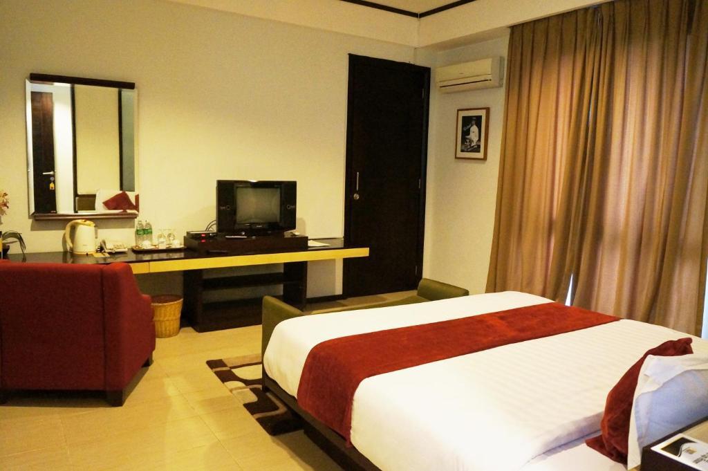 פדאנג Rumah Nenek Hotel And Restaurant מראה חיצוני תמונה