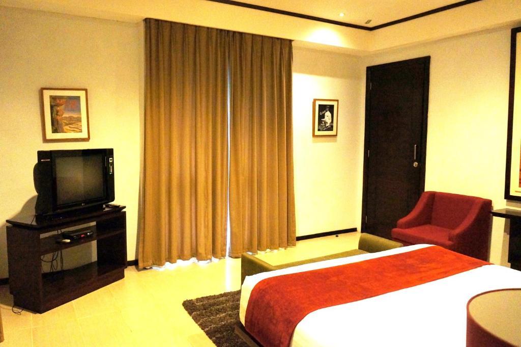 פדאנג Rumah Nenek Hotel And Restaurant מראה חיצוני תמונה