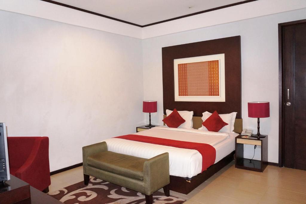 פדאנג Rumah Nenek Hotel And Restaurant מראה חיצוני תמונה